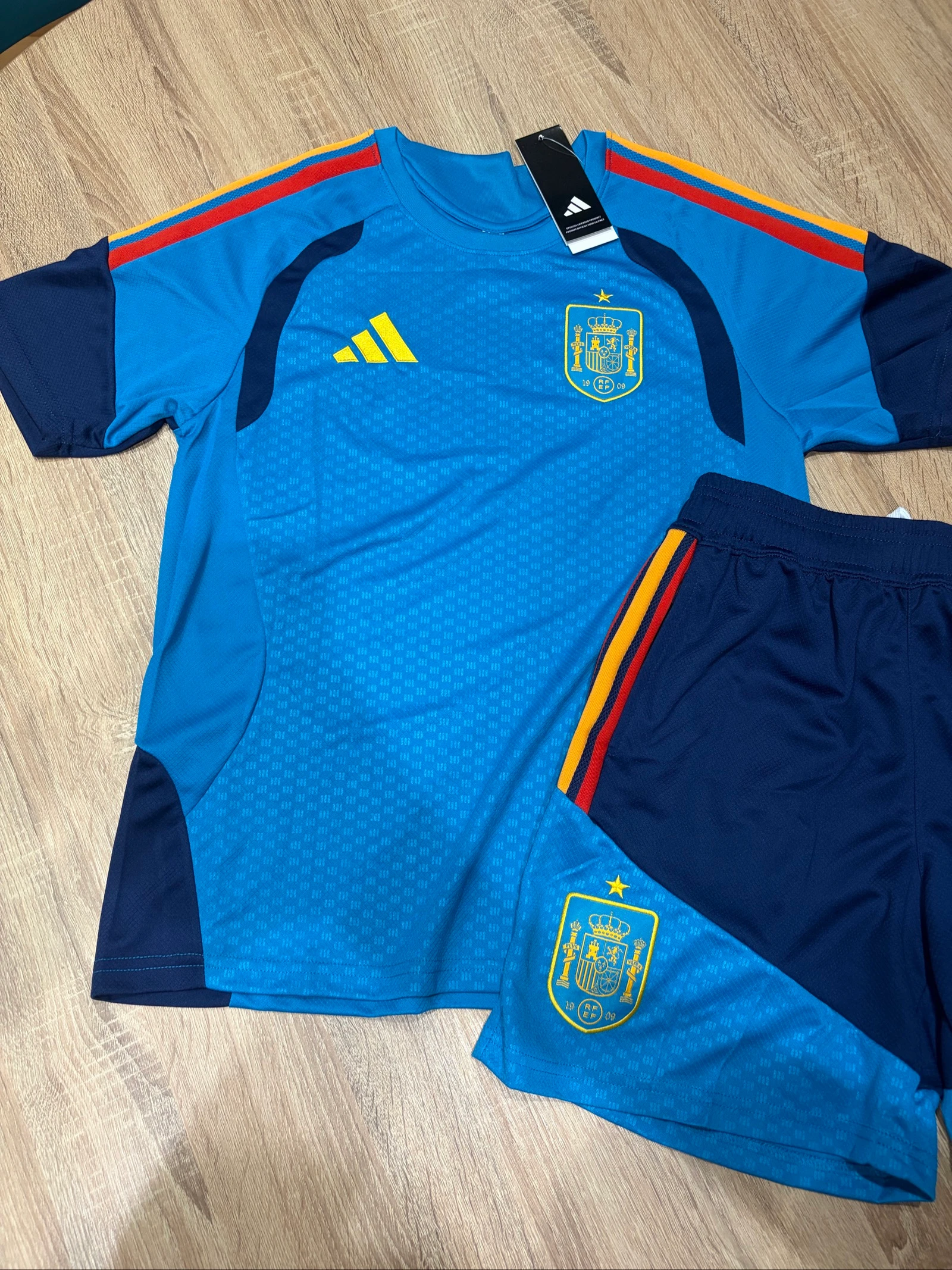 Equipamento de treino seleção espanhola – photo 2